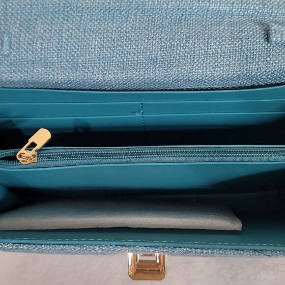 NWT Francesca's Diamond Quilted crossbody wallet Blue - Picture 3 of 8